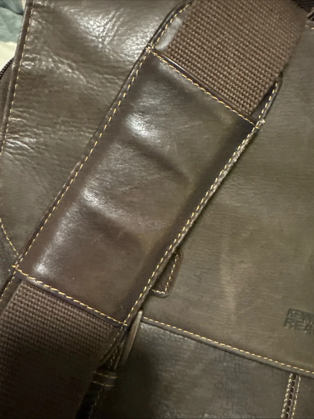 Kenneth Cole Reaction Dark Brown Leather Messenger Bag